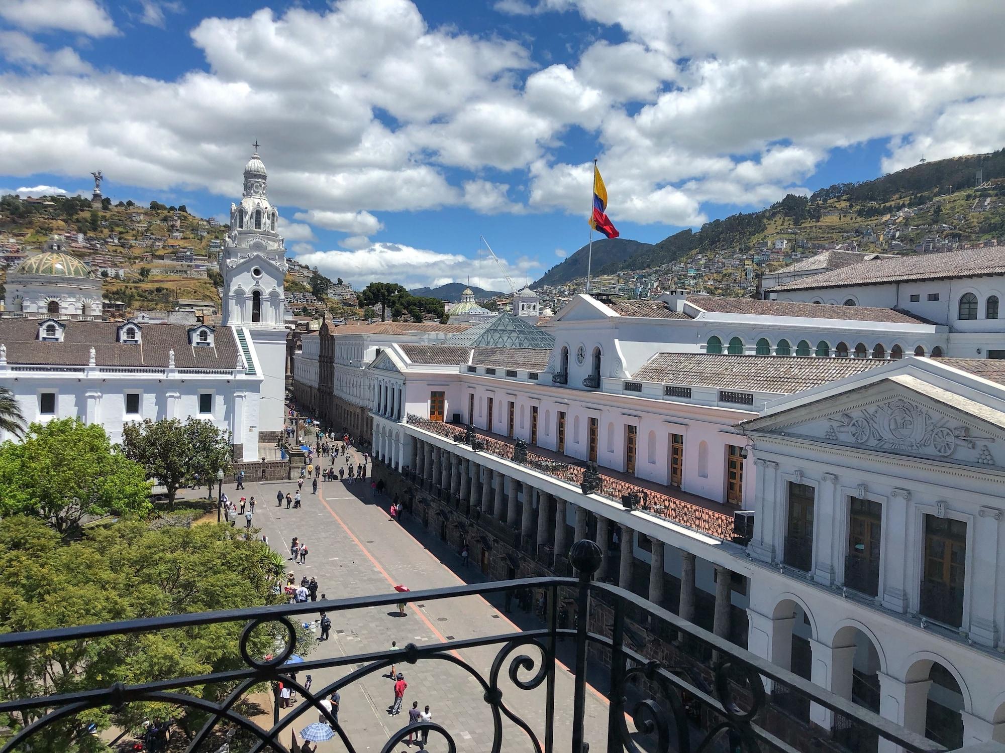 Plaza Grande Hotel Quito Exterior foto